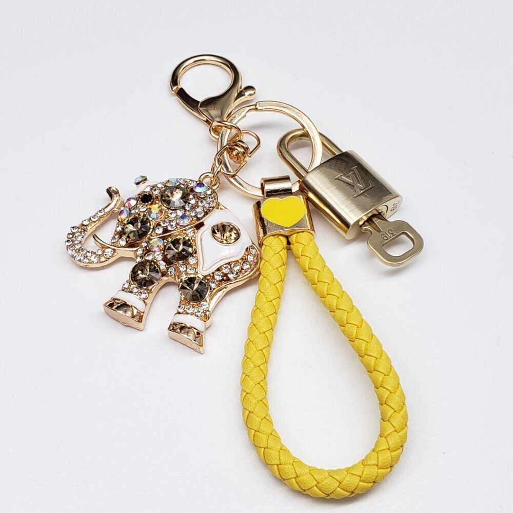 Authentic Louis Vuitton Gold Padlock 🔒 Key Set w/ Unbranded Elephant Bag Charm - Picture 8 of 8